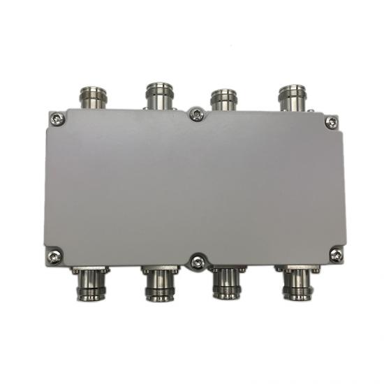 Acoplador híbrido de 4 entradas y 4 salidas de 600-3800 MHz