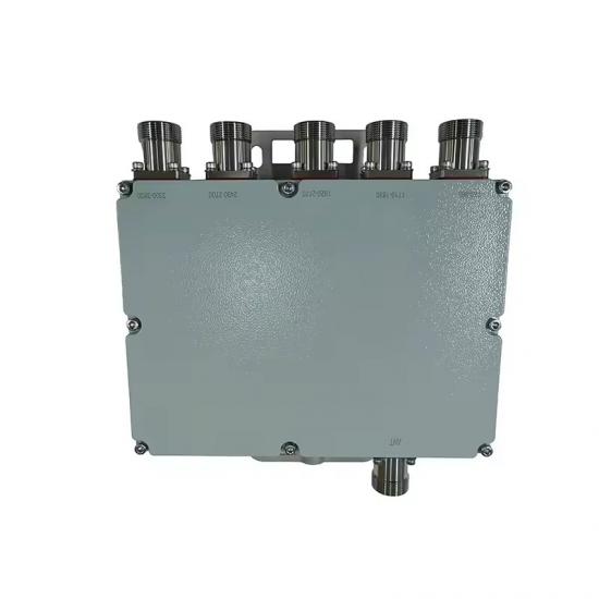 Pentaplexor 690-960 y 1710-1880 y 1920-2170 y 2300-2690 y 3300-4000 MHz