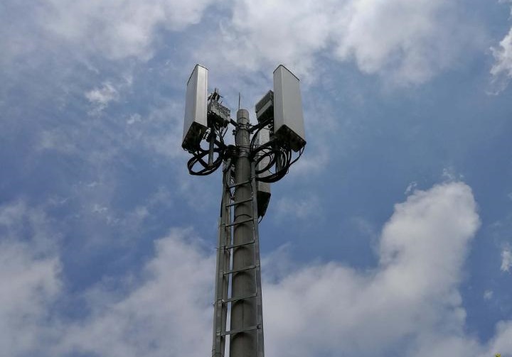 Antenas de estación base (BTS) en comunicación inalámbrica